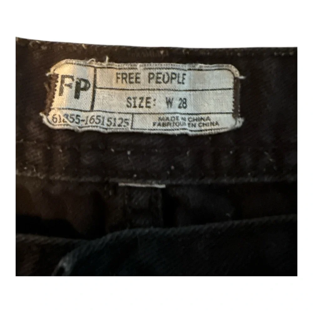 Free People Black Jean Shorts Frayed Hem Size 28 - Picture 3 of 3